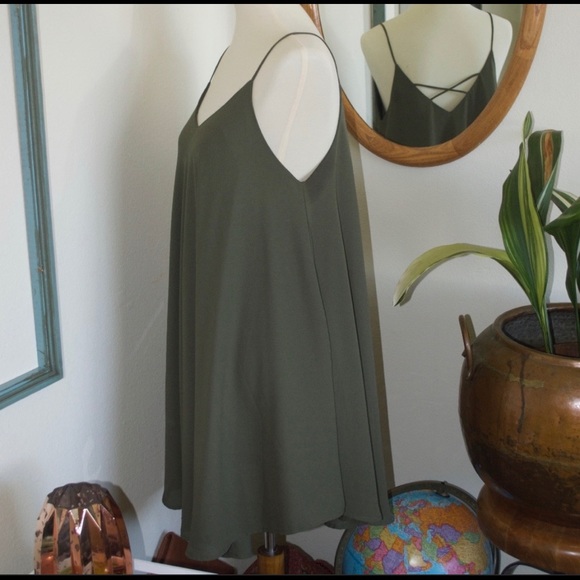 Moss green strappy sundress - Picture 2 of 5